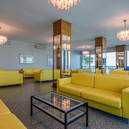 Hotel Majestic Bellaria-Igea Marina Exterior foto