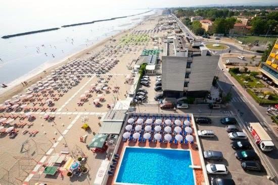 Hotel Majestic Bellaria-Igea Marina Exterior foto